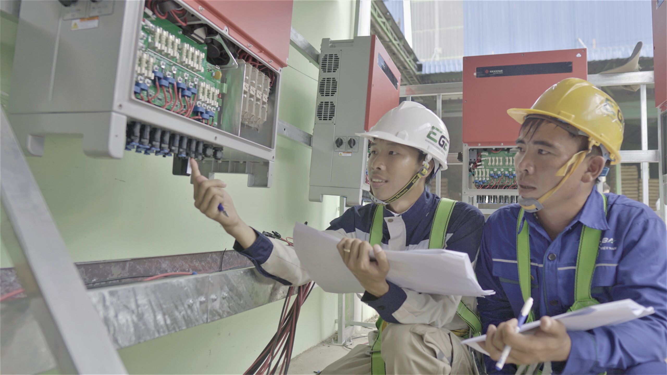 Ecoba hoàn thành lắp đặt hệ thống Điện mặt trời trên mái Đăng Thanh 3 ecoba hoan thanh lap dat he thong dien mat troi tren mai dang thanh R9oP scaled