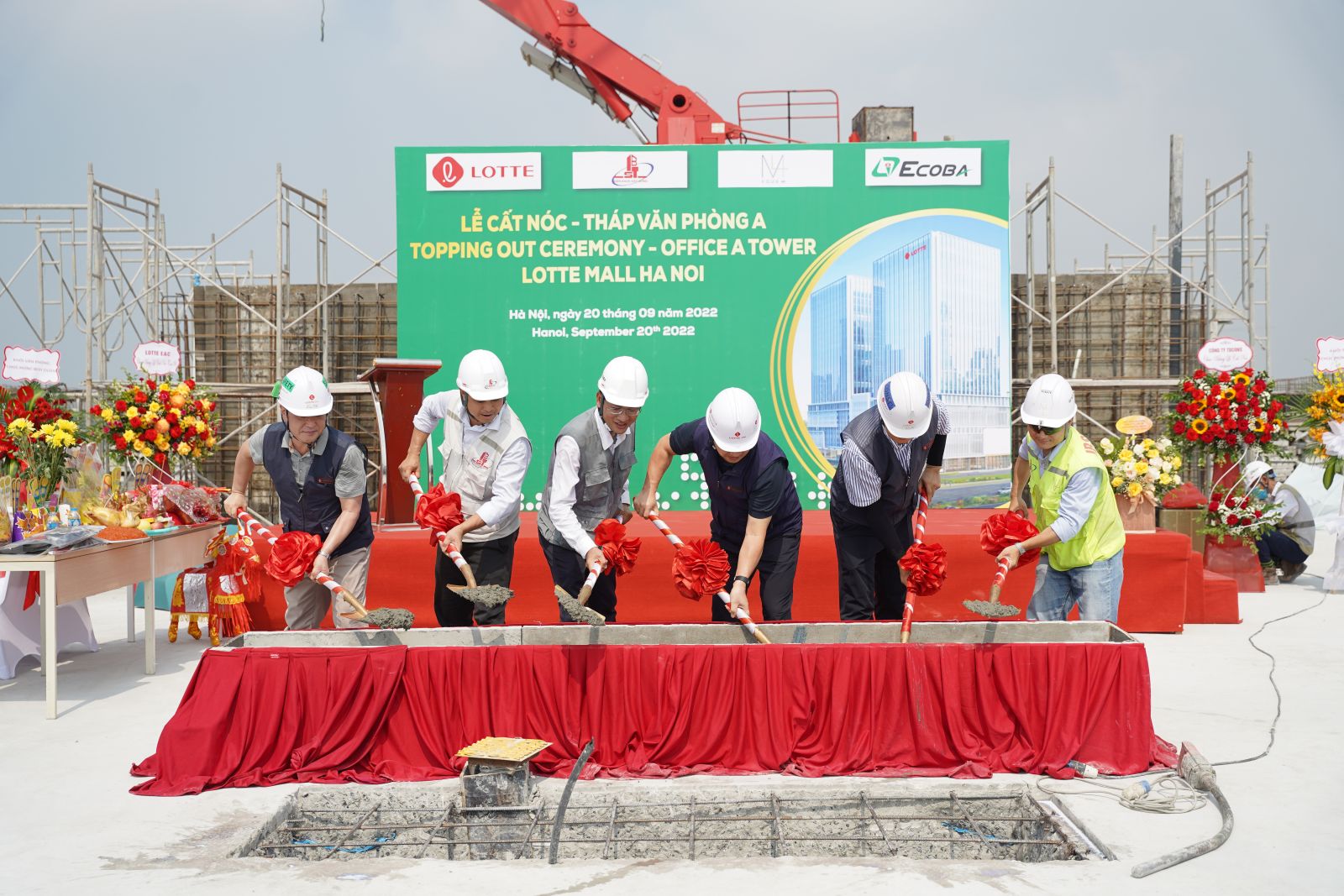 ecoba vietnam tops off tower a of lotte mall hanoi project dXu6