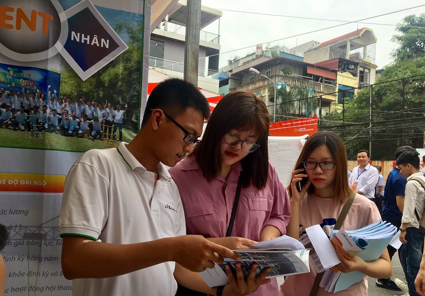ngay-hoi-huong-nghiep-va-viec-lam-nam-2019-khoi-nguon-luc-don-thanh-cong-14